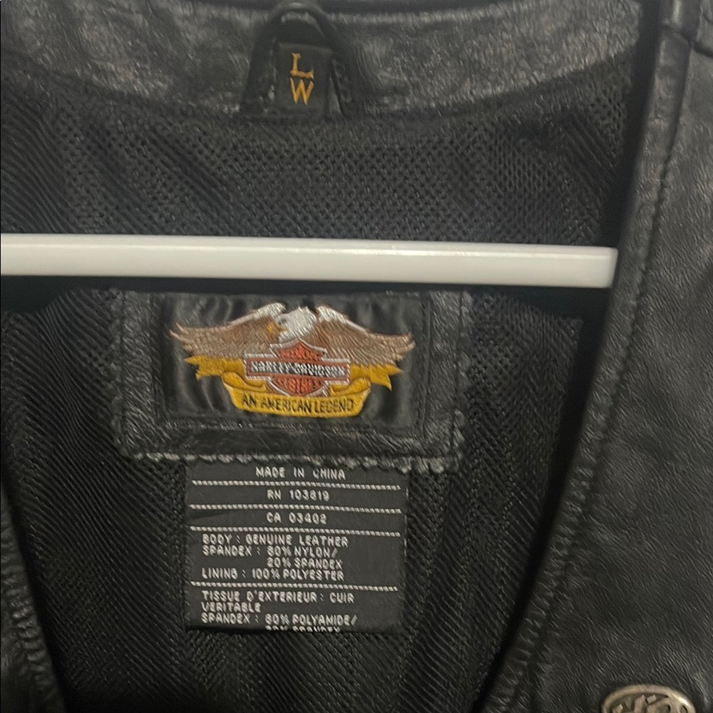 Black Leather Motorcycle Vest Ladies - Picture 4 of 6